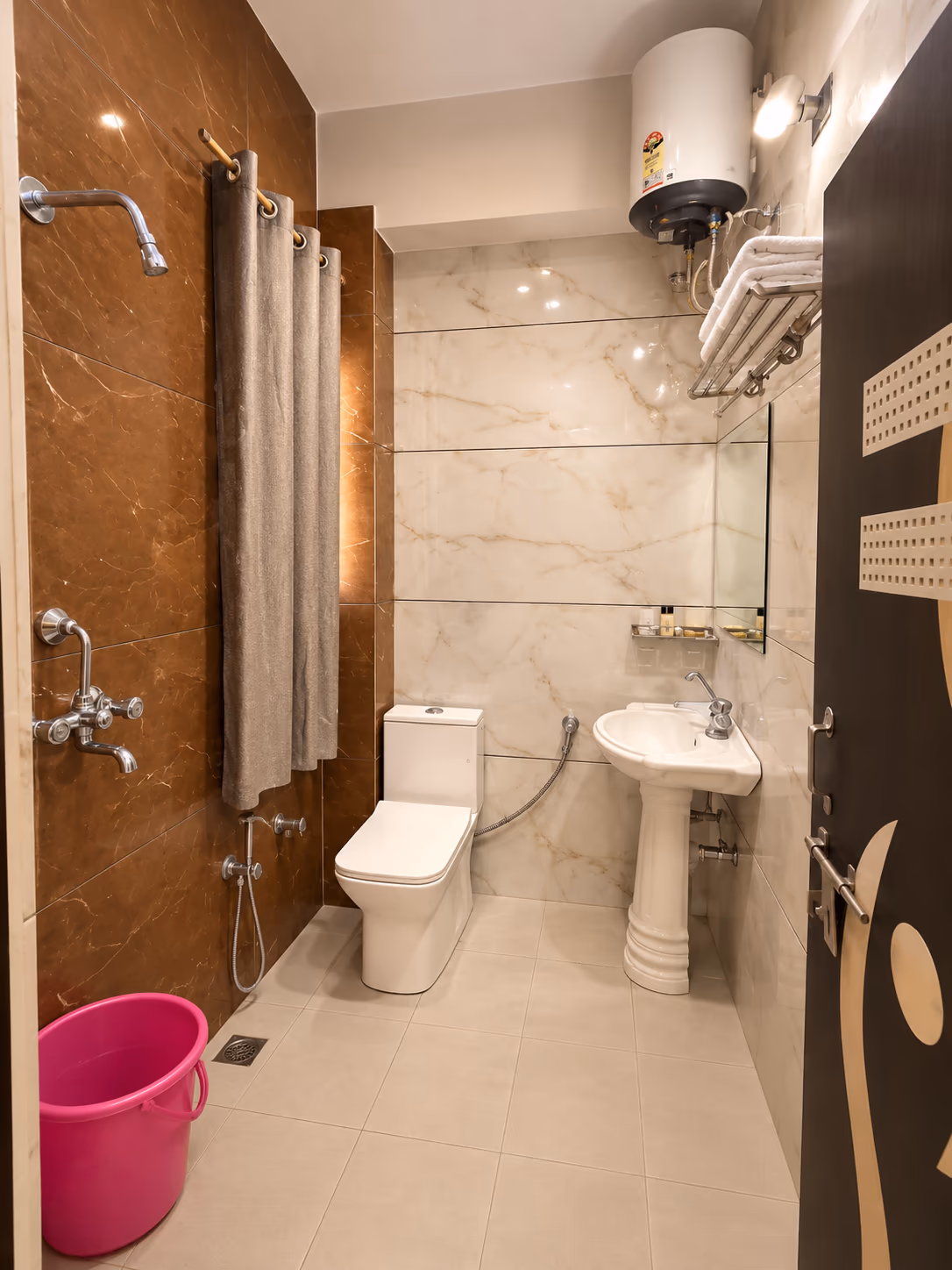 Family Room bathroom